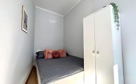 Mmrent Shadow Room